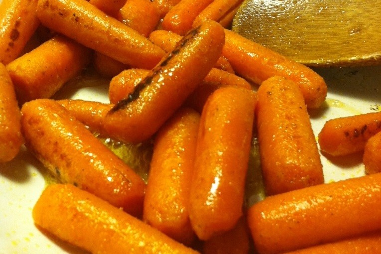 Pan-Roasted Curry Honey&nbsp;Carrots